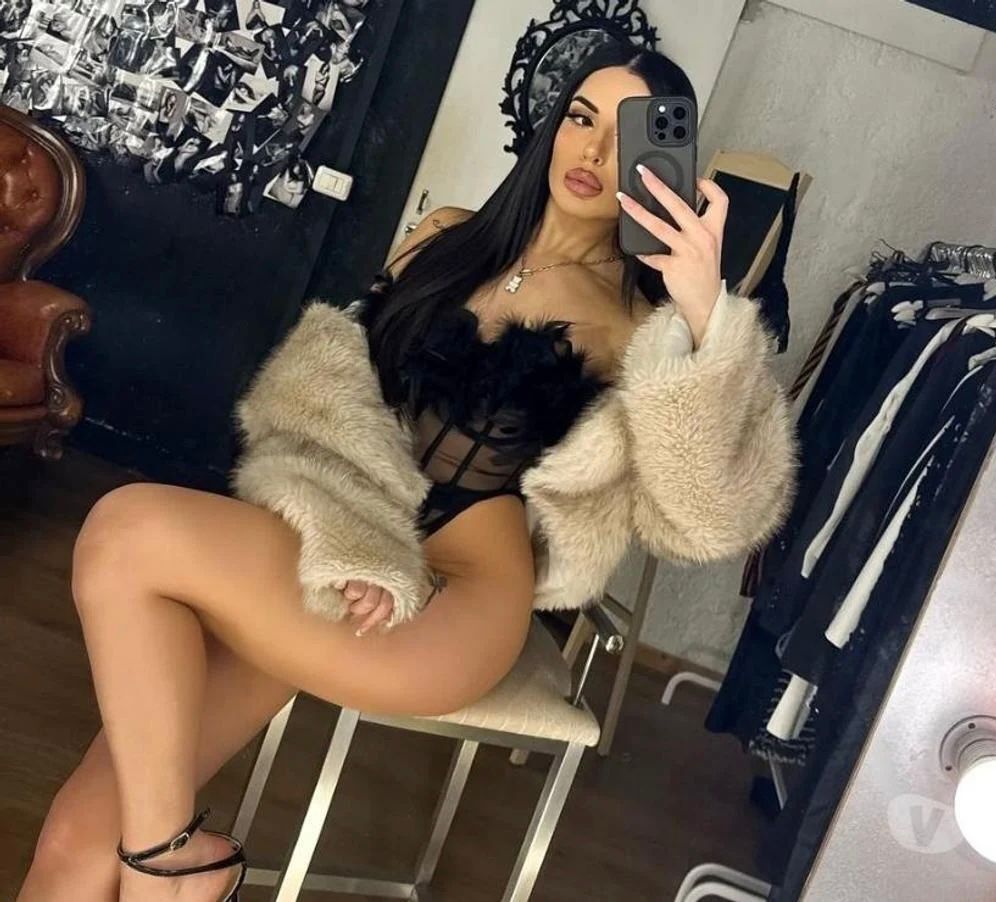 Проститутка индивидуалка Ли Брюнетка c 3 размером груди у метро Черная речка СПб Фото - 2